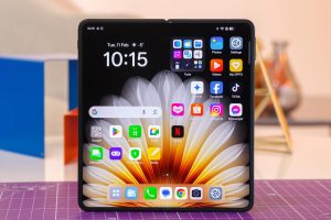 Смартфон Oppo Find N6: зачем ему такая огромная коробка