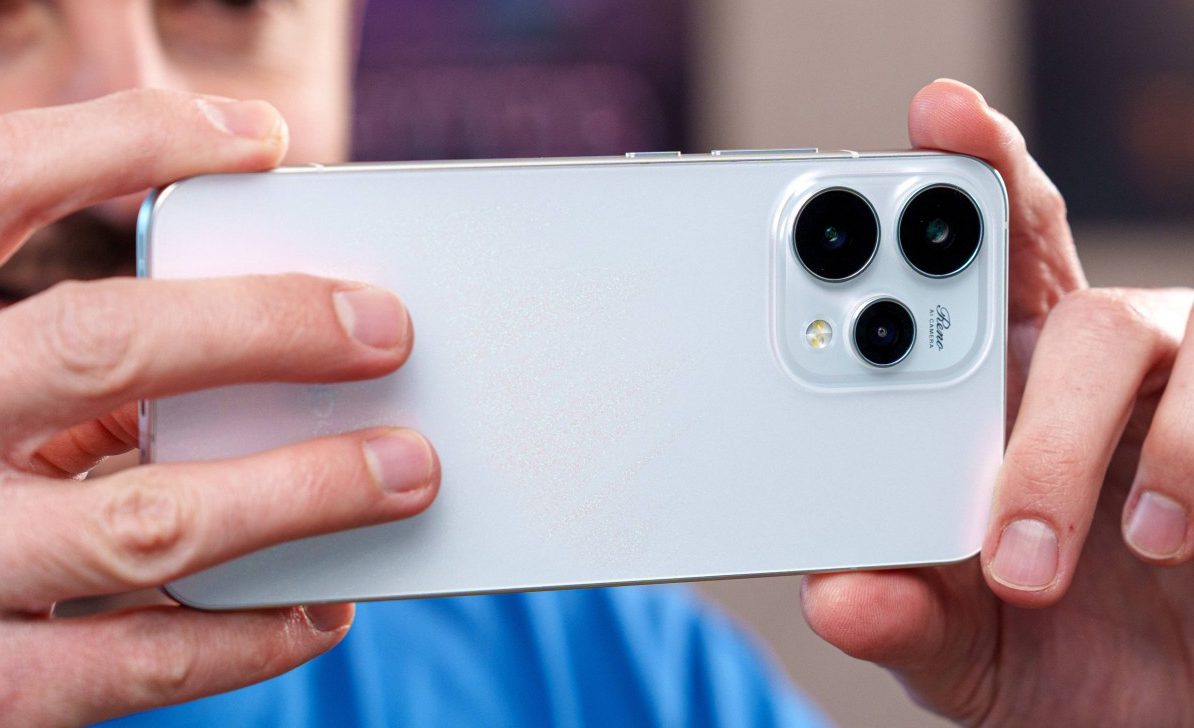 Смартфон Oppo Reno15: премиум-фишки | DGL.RU