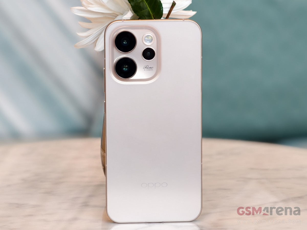 Обзор Oppo Reno15 Pro и Reno15 Pro Max: сравнение и цены в России картинка Смартфон Oppo Reno15 Pro выносливый | DGL.RU