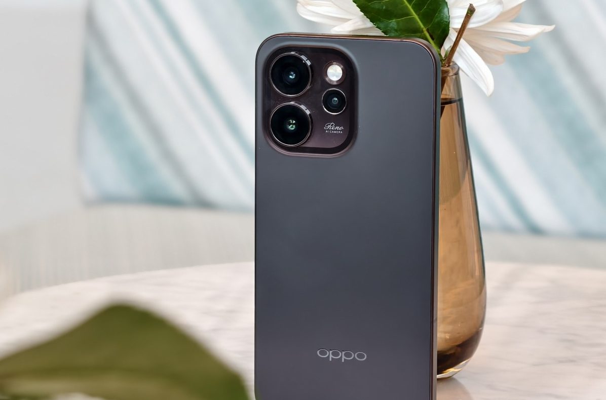 Обзор Oppo Reno15 Pro и Reno15 Pro Max: сравнение и цены в России картинка Смартфон Oppo Reno15 Pro выносливый | DGL.RU
