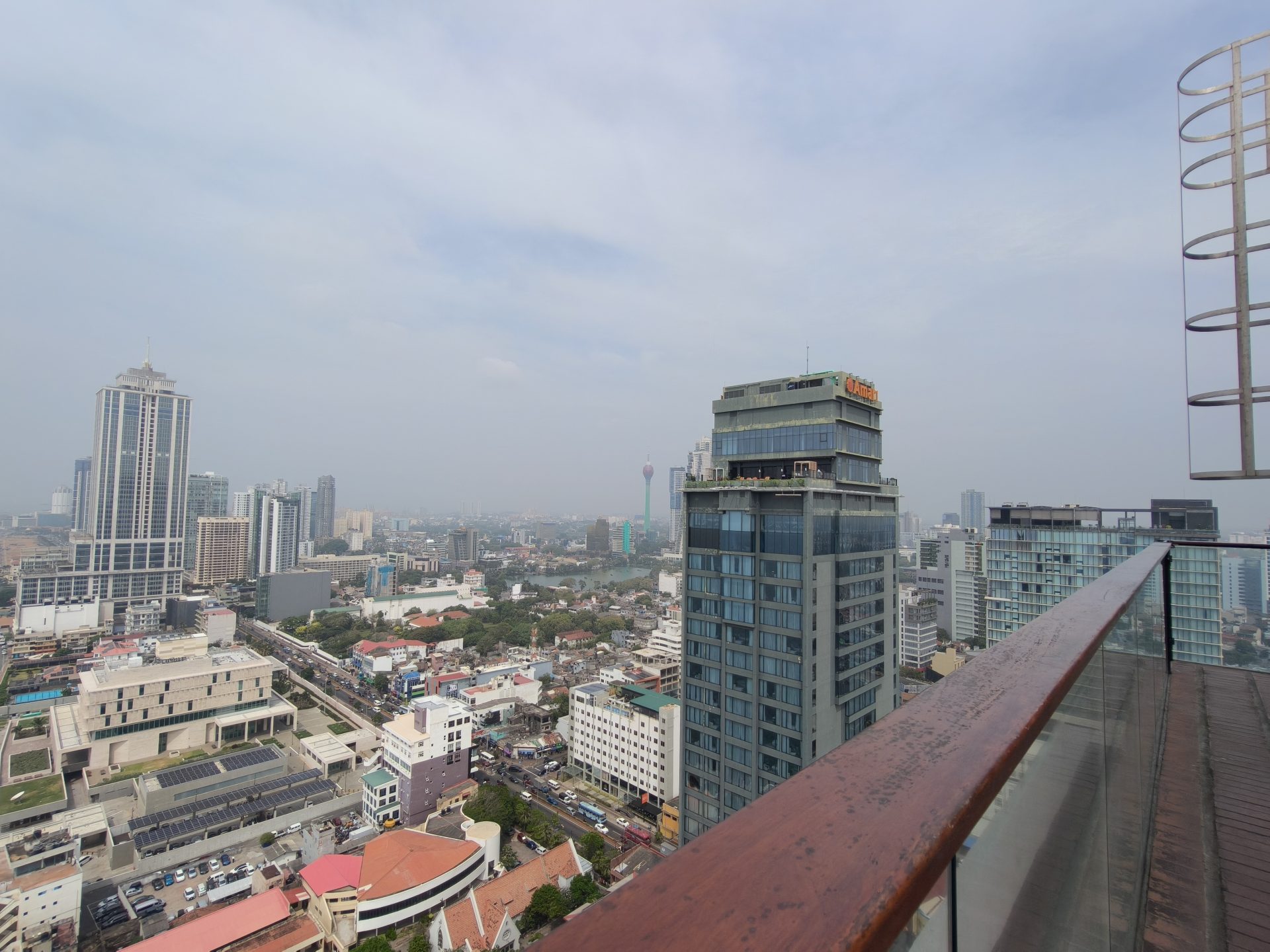 Обзор Oppo Reno15 Pro и Reno15 Pro Max: сравнение и цены в России картинка Смартфон Oppo Reno15 Pro выносливый | DGL.RU