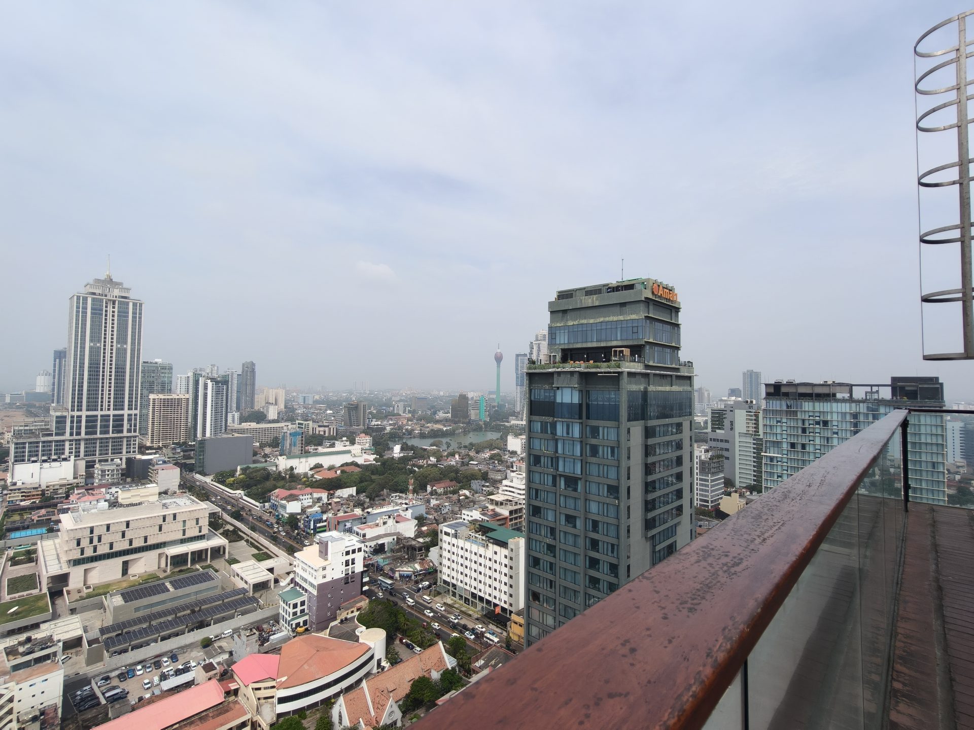 Обзор Oppo Reno15 Pro и Reno15 Pro Max: сравнение и цены в России картинка Смартфон Oppo Reno15 Pro выносливый | DGL.RU