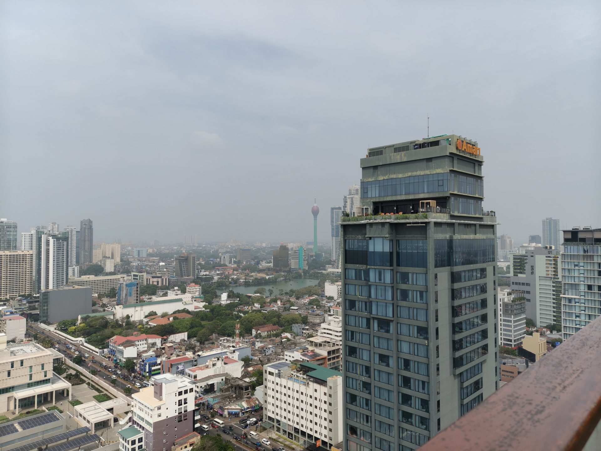 Обзор Oppo Reno15 Pro и Reno15 Pro Max: сравнение и цены в России картинка Смартфон Oppo Reno15 Pro выносливый | DGL.RU