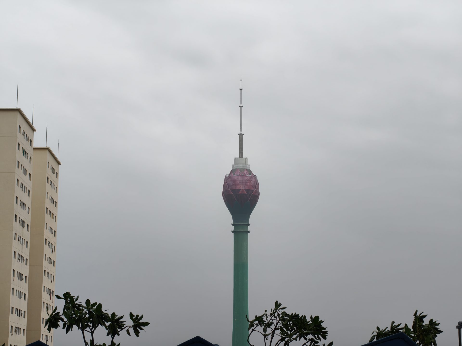 Обзор Oppo Reno15 Pro и Reno15 Pro Max: сравнение и цены в России картинка Смартфон Oppo Reno15 Pro выносливый | DGL.RU