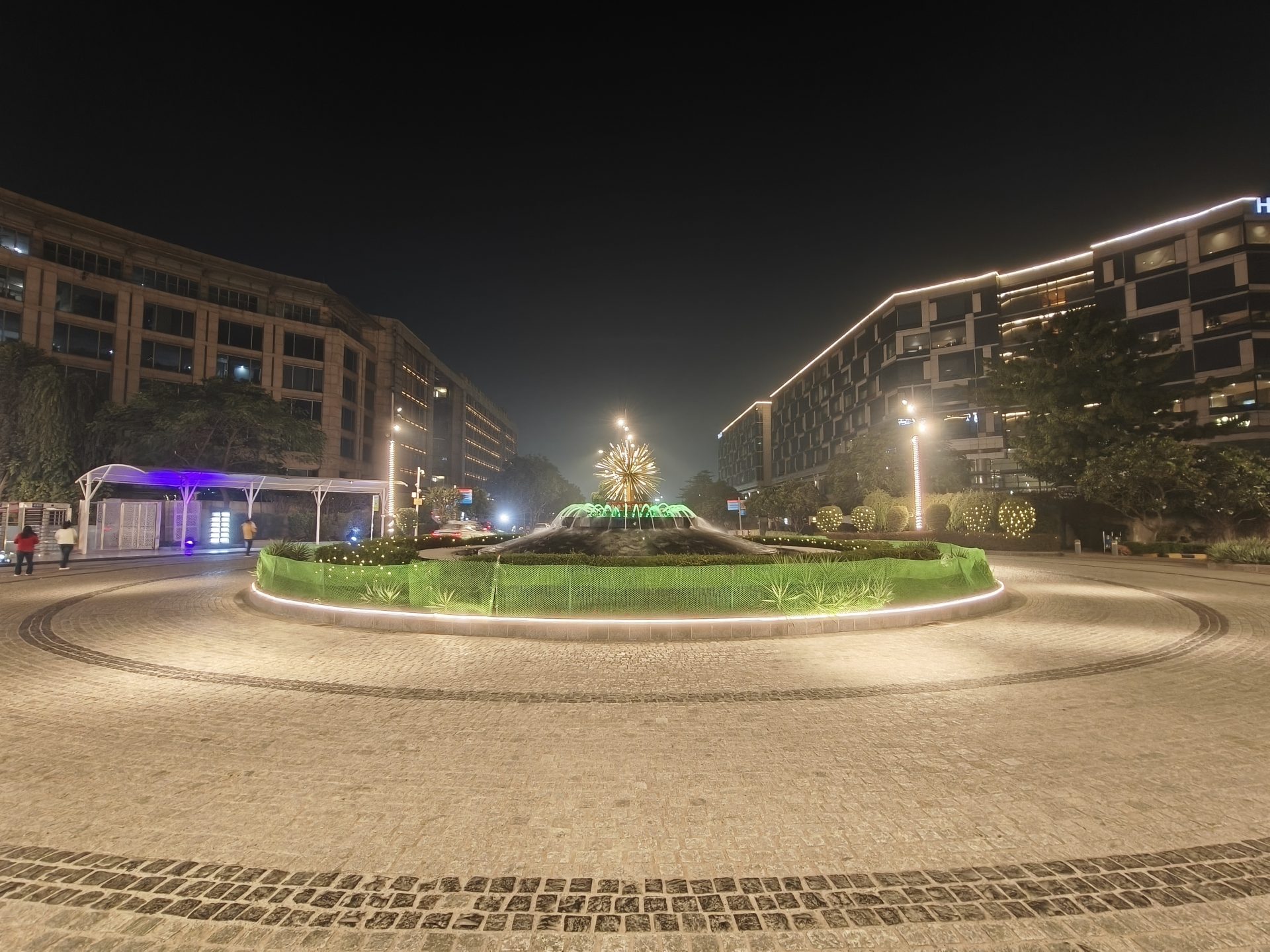 Обзор Oppo Reno15 Pro и Reno15 Pro Max: сравнение и цены в России картинка Смартфон Oppo Reno15 Pro выносливый | DGL.RU