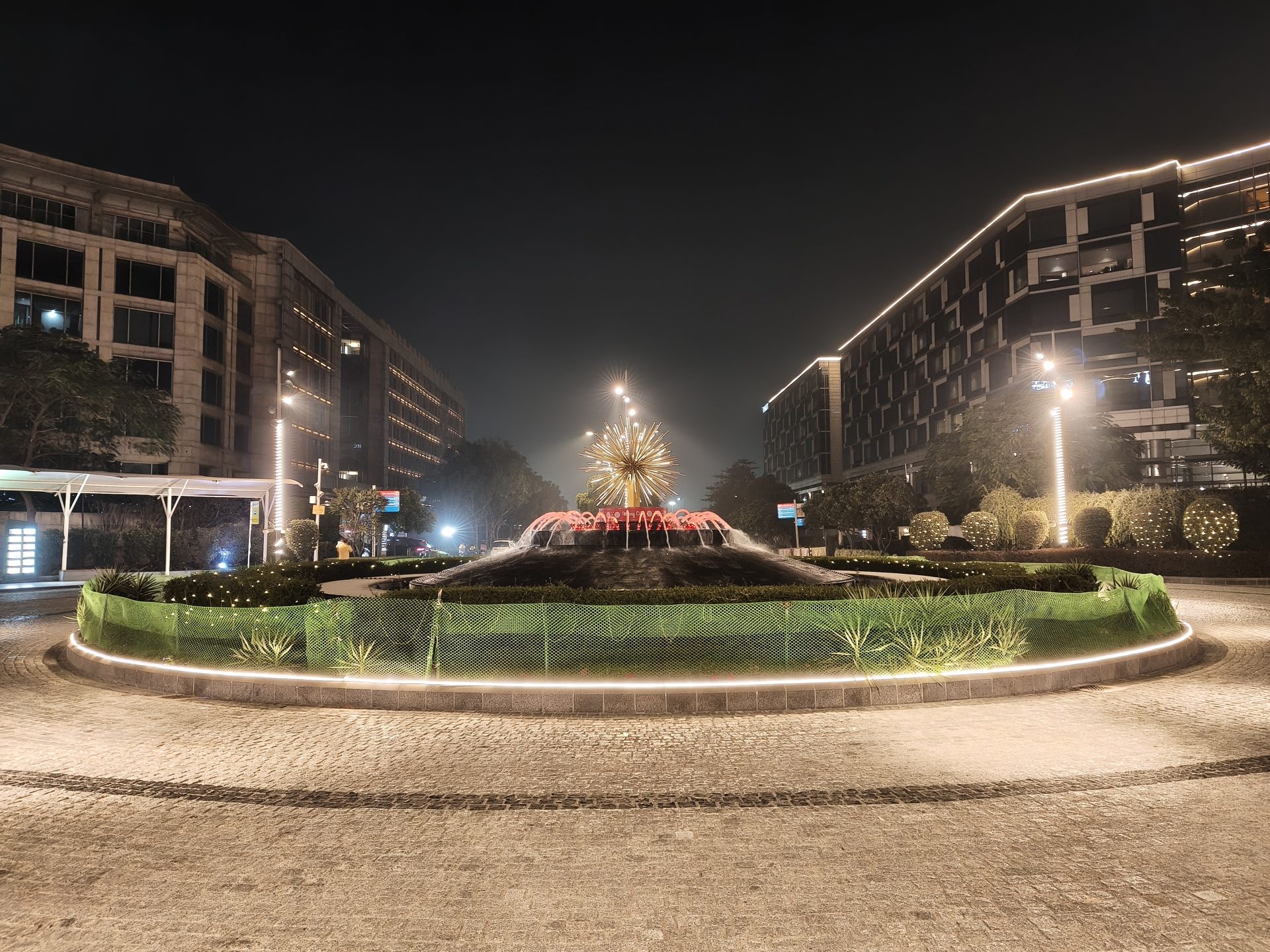 Обзор Oppo Reno15 Pro и Reno15 Pro Max: сравнение и цены в России картинка Смартфон Oppo Reno15 Pro выносливый | DGL.RU