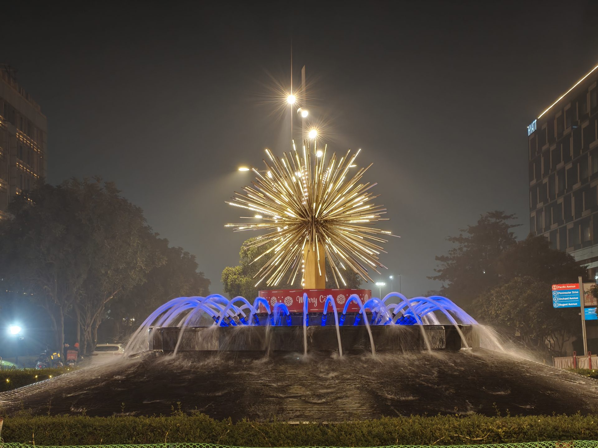 Обзор Oppo Reno15 Pro и Reno15 Pro Max: сравнение и цены в России картинка Смартфон Oppo Reno15 Pro выносливый | DGL.RU