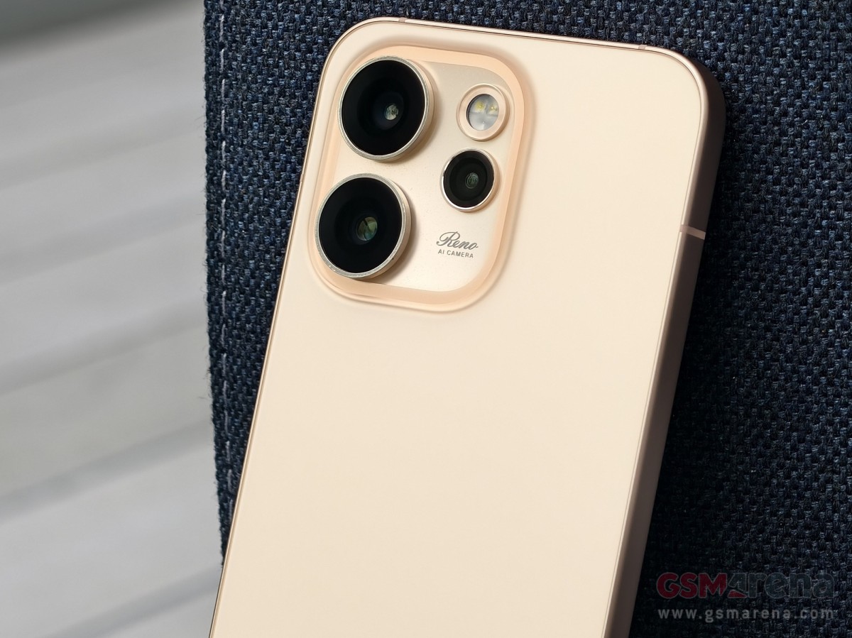 Обзор Oppo Reno15 Pro и Reno15 Pro Max: сравнение и цены в России картинка Смартфон Oppo Reno15 Pro выносливый | DGL.RU