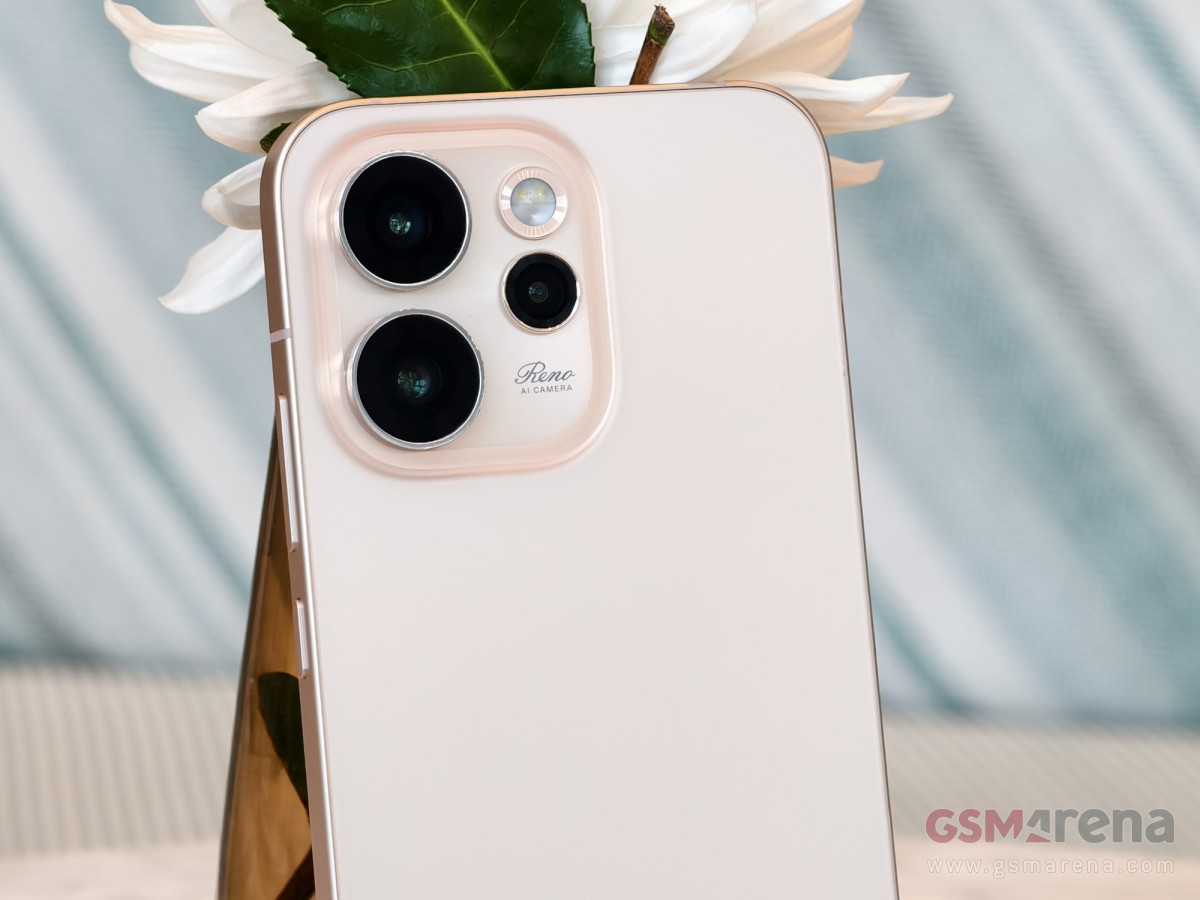 Обзор Oppo Reno15 Pro и Reno15 Pro Max: сравнение и цены в России картинка Смартфон Oppo Reno15 Pro выносливый | DGL.RU