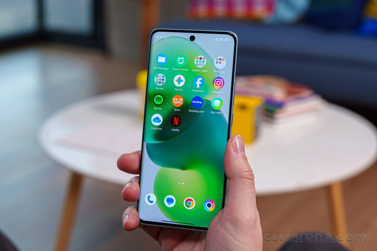 Обзор Poco M8 5G: максимум за свои деньги картинка Смартфон Poco M8 — ставка на экран и баланс | DGL.RU