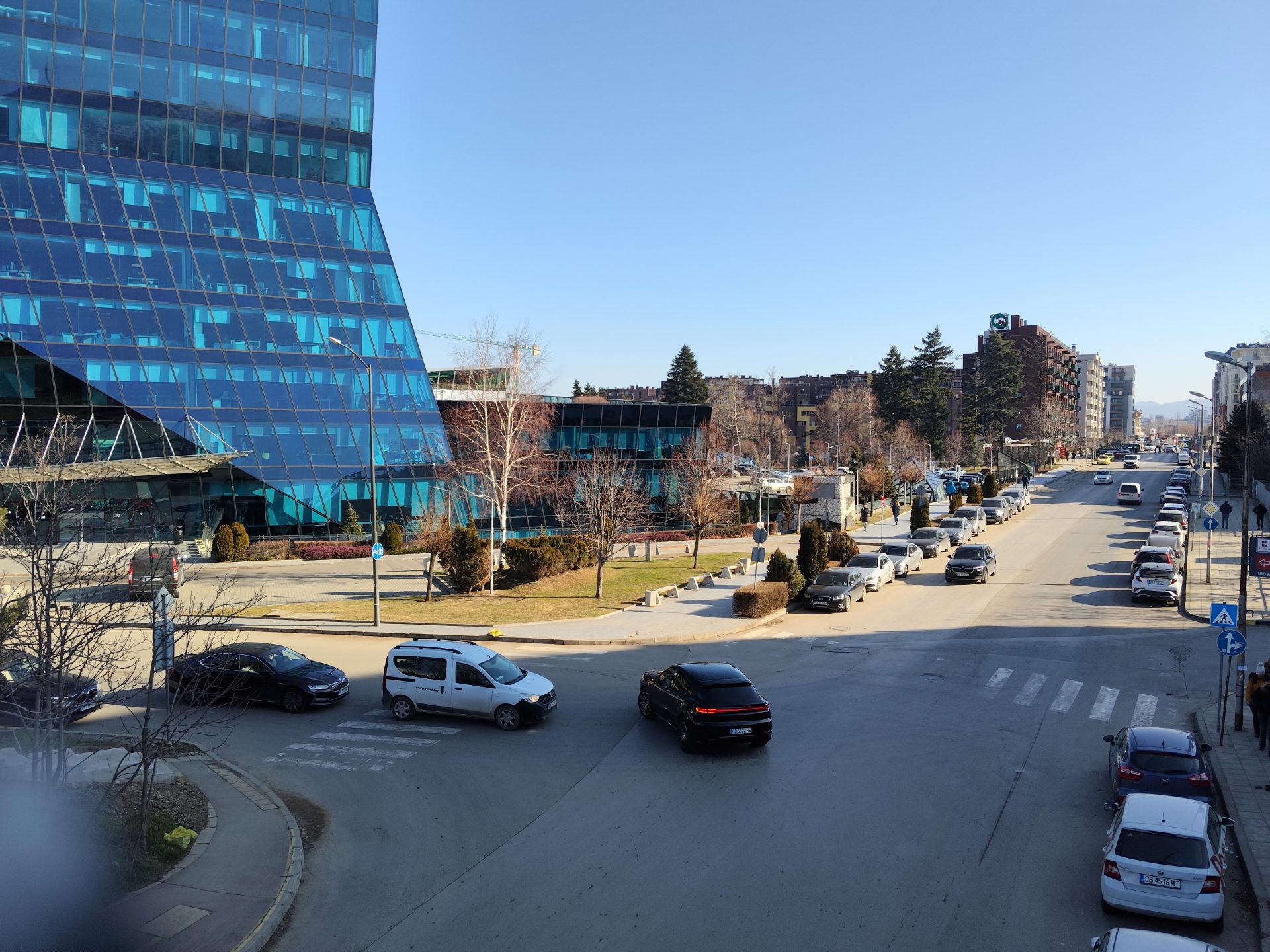 Обзор Poco M8 5G: максимум за свои деньги картинка Смартфон Poco M8 — ставка на экран и баланс | DGL.RU