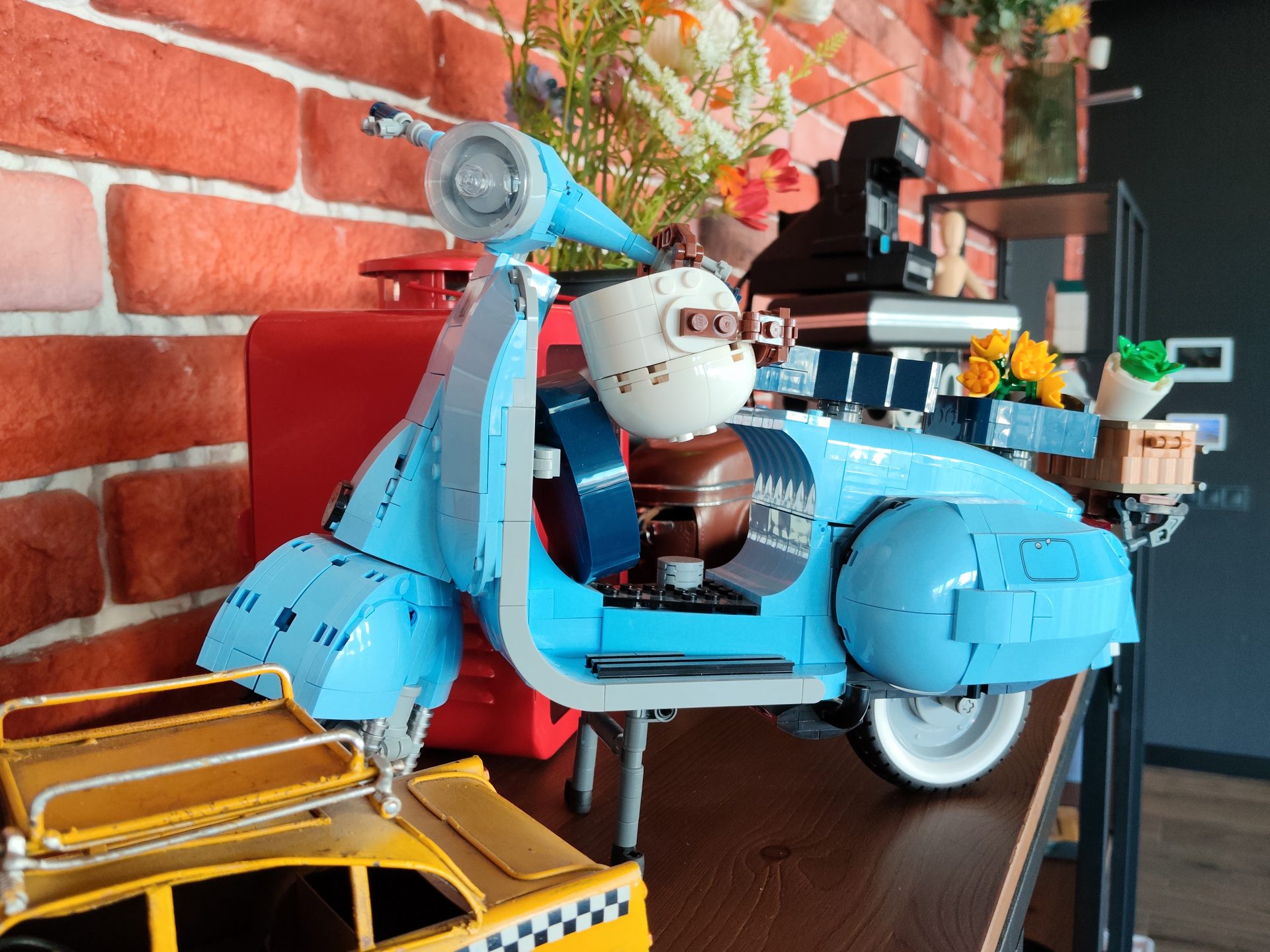 Обзор Poco M8 5G: максимум за свои деньги картинка Смартфон Poco M8 — ставка на экран и баланс | DGL.RU