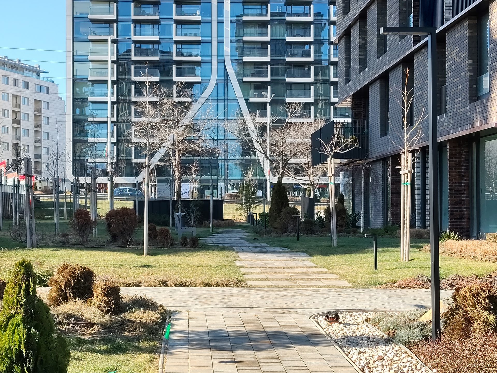 Обзор Poco M8 5G: максимум за свои деньги картинка Смартфон Poco M8 — ставка на экран и баланс | DGL.RU