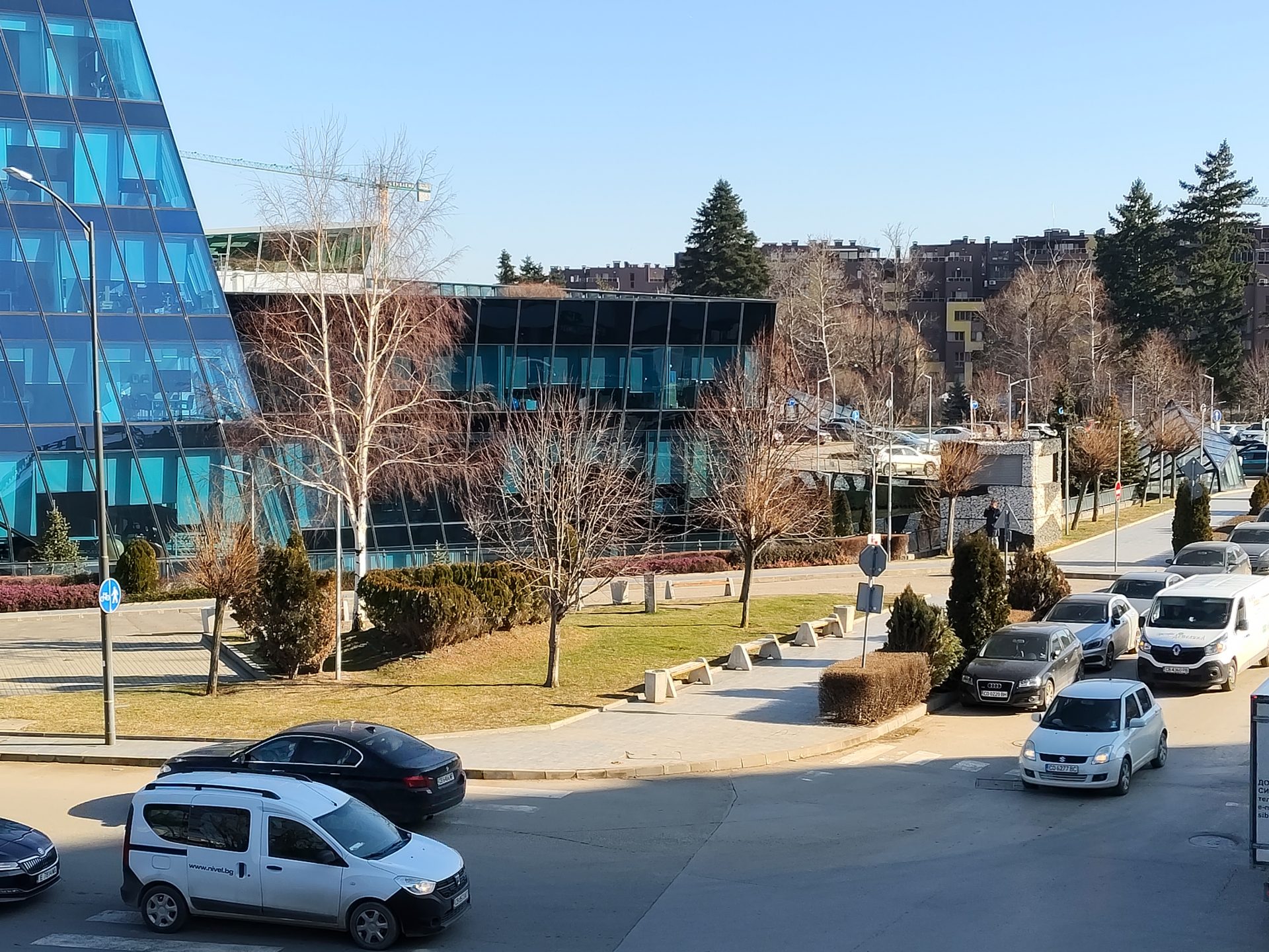 Обзор Poco M8 5G: максимум за свои деньги картинка Смартфон Poco M8 — ставка на экран и баланс | DGL.RU