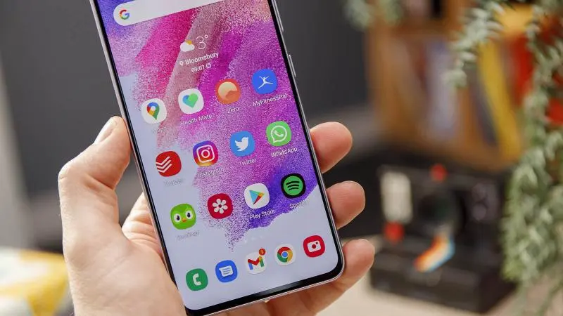 Смартфон Samsung Galaxy S21 FE получил Android 16 | DGL.RU