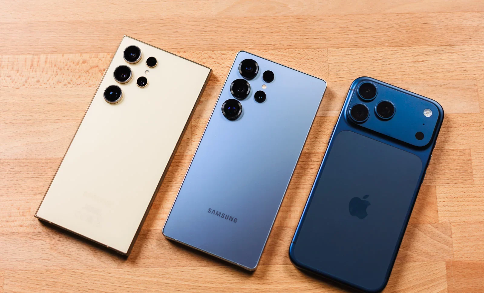 Смартфон Samsung Galaxy S25 Ultra спустя год | DGL.RU