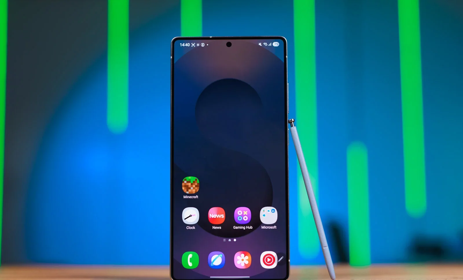 Смартфон Samsung Galaxy S25 Ultra спустя год | DGL.RU