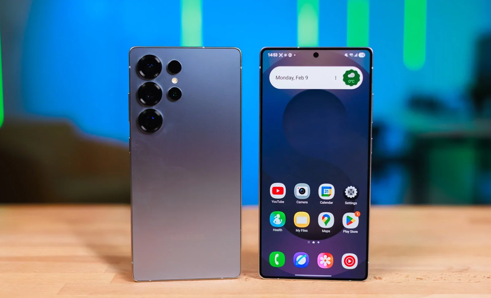 Смартфон Samsung Galaxy S25 Ultra спустя год | DGL.RU