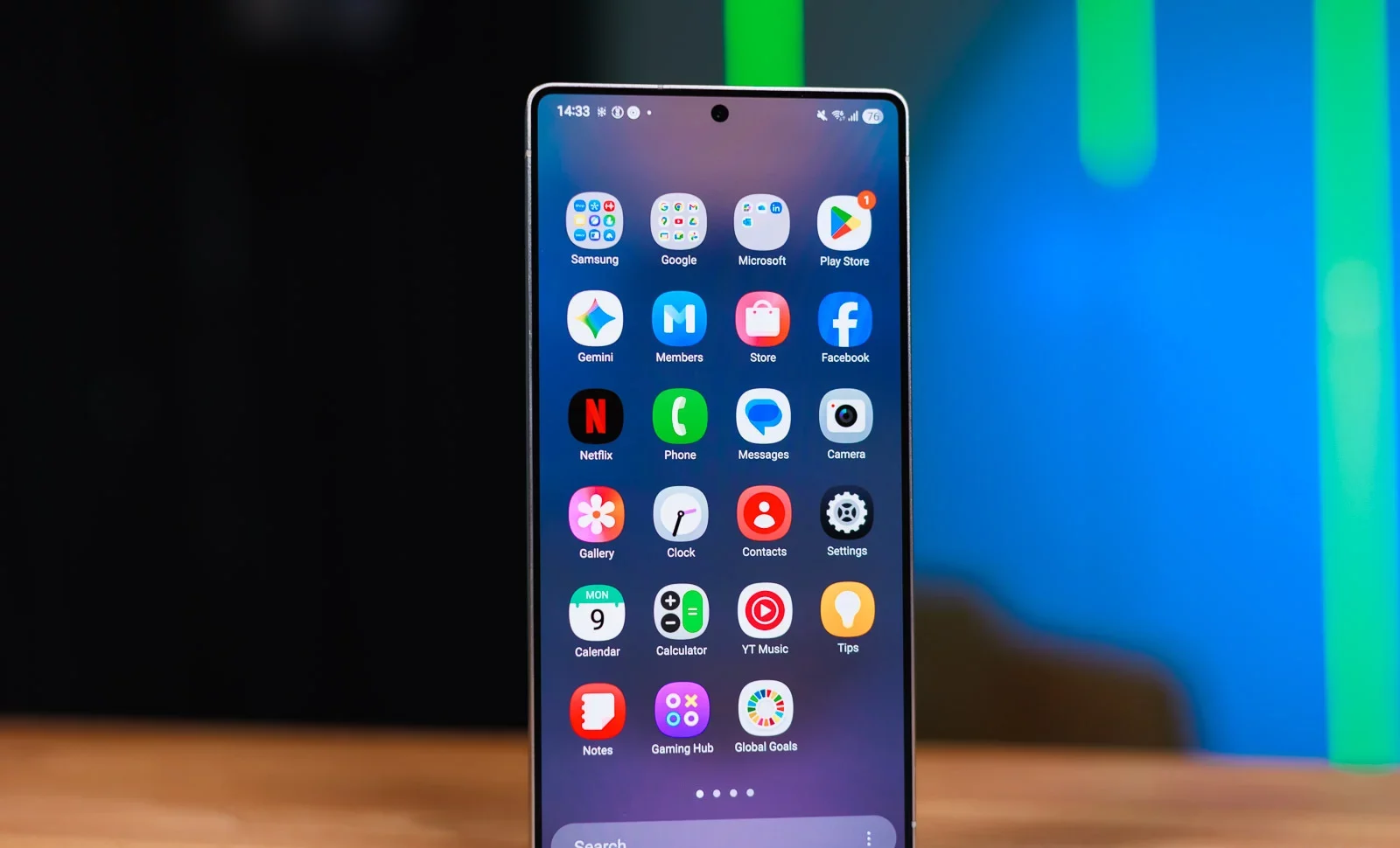 Смартфон Samsung Galaxy S25 Ultra спустя год | DGL.RU