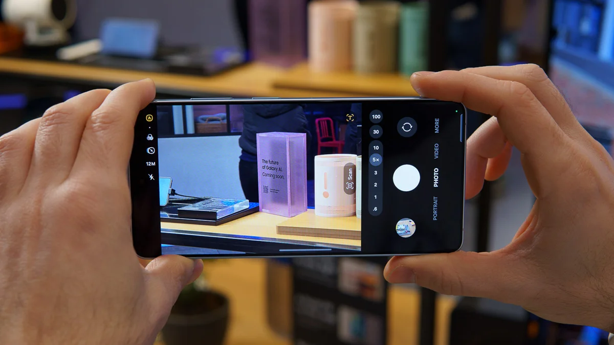 Смартфон Samsung Galaxy S26 Ultra: новый кодек APV против Apple ProRes — видеомонтаж без тормозов