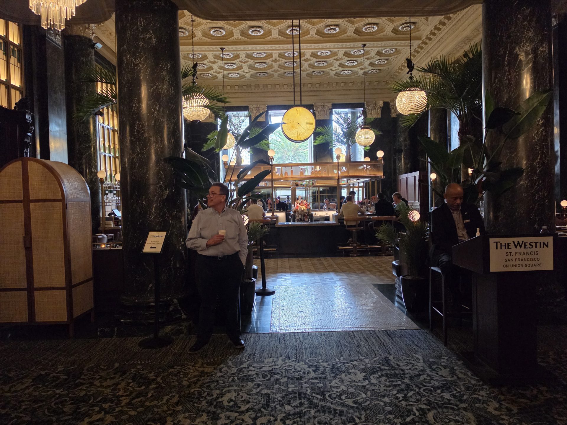 Обзор Samsung Galaxy S26 Ultra, S26 Plus и S26: сравнение и цены в России картинка Смартфон Samsung Galaxy S26 Ultra: ставка на ИИ | DGL.RU