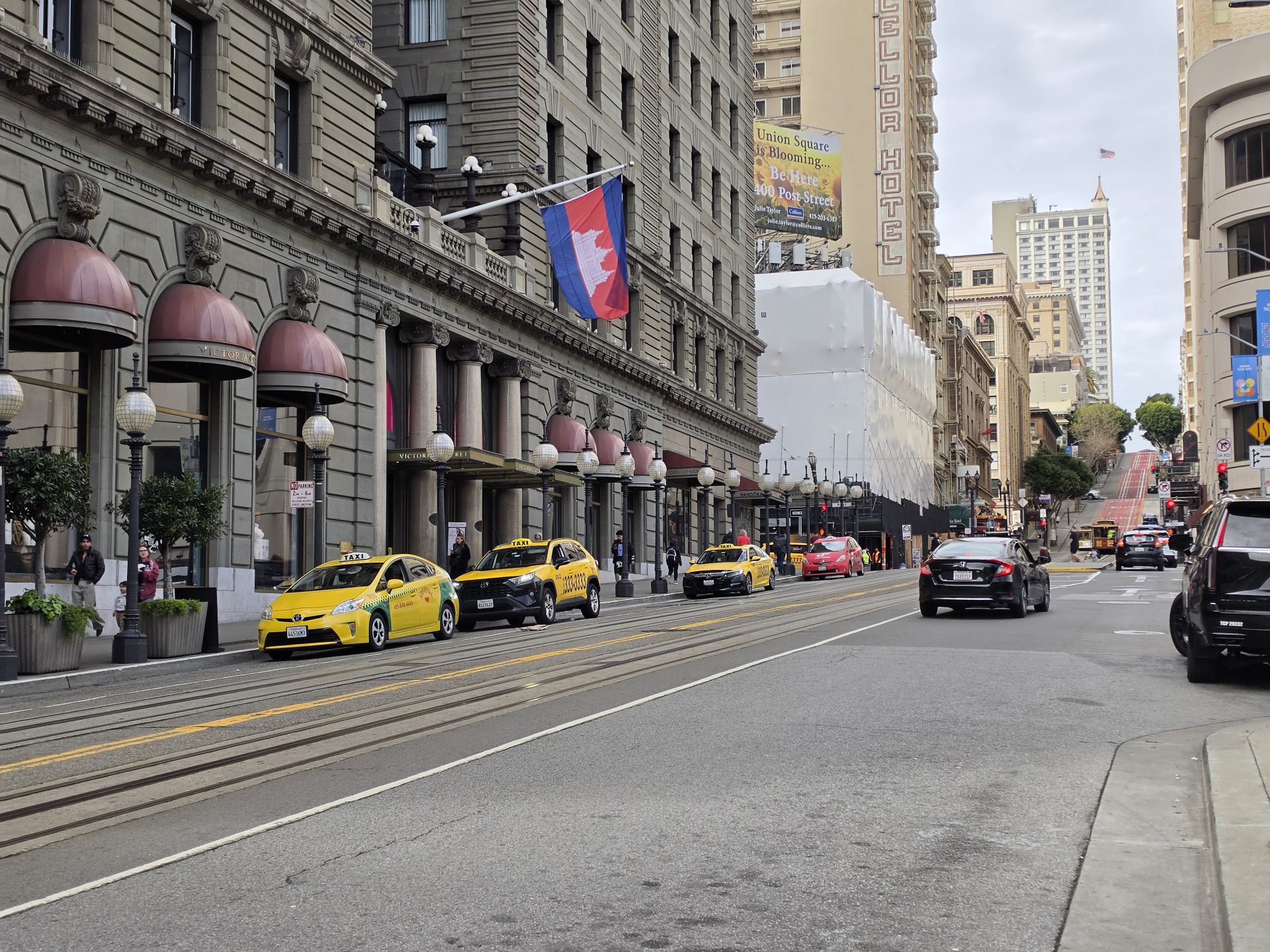 Обзор Samsung Galaxy S26 Ultra, S26 Plus и S26: сравнение и цены в России картинка Смартфон Samsung Galaxy S26 Ultra: ставка на ИИ | DGL.RU