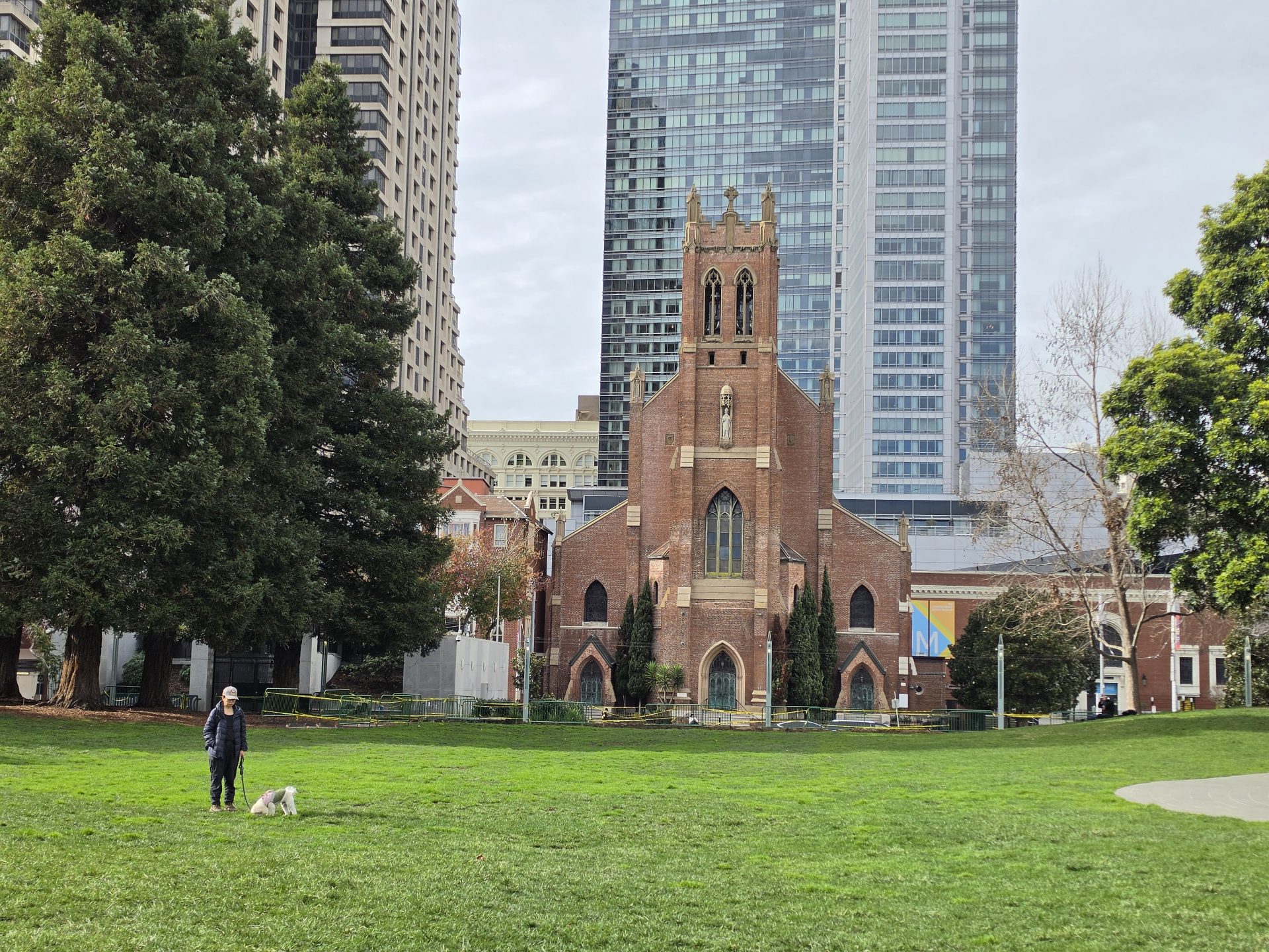 Обзор Samsung Galaxy S26 Ultra, S26 Plus и S26: сравнение и цены в России картинка Смартфон Samsung Galaxy S26 Ultra: ставка на ИИ | DGL.RU