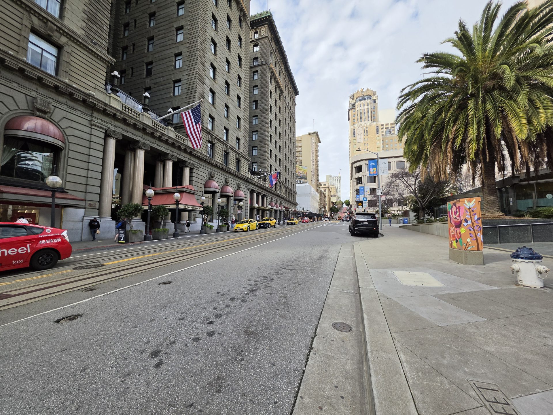 Обзор Samsung Galaxy S26 Ultra, S26 Plus и S26: сравнение и цены в России картинка Смартфон Samsung Galaxy S26 Ultra: ставка на ИИ | DGL.RU