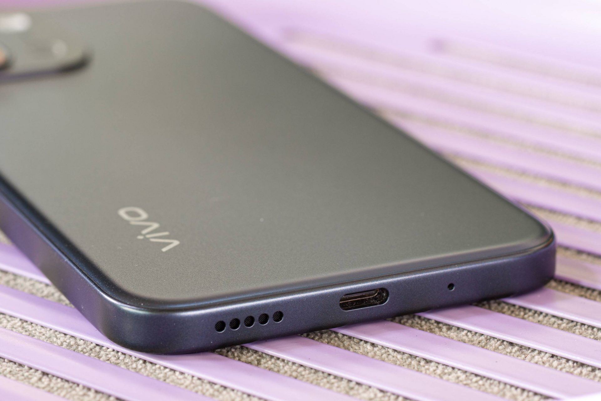 Смартфон vivo Y21 5G: старое название и обидная батарея для глобального рынка