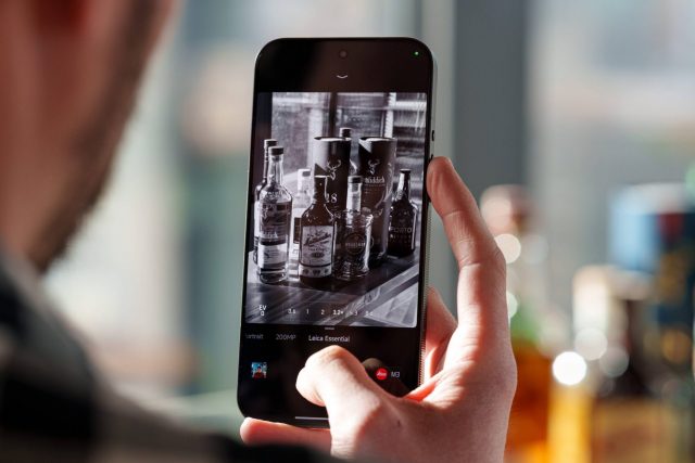 Смартфон Xiaomi 17 Ultra без 6800 мАч | DGL.RU