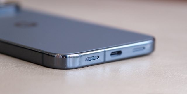 Смартфон Google Pixel пугает громкими хлопками | DGL.RU