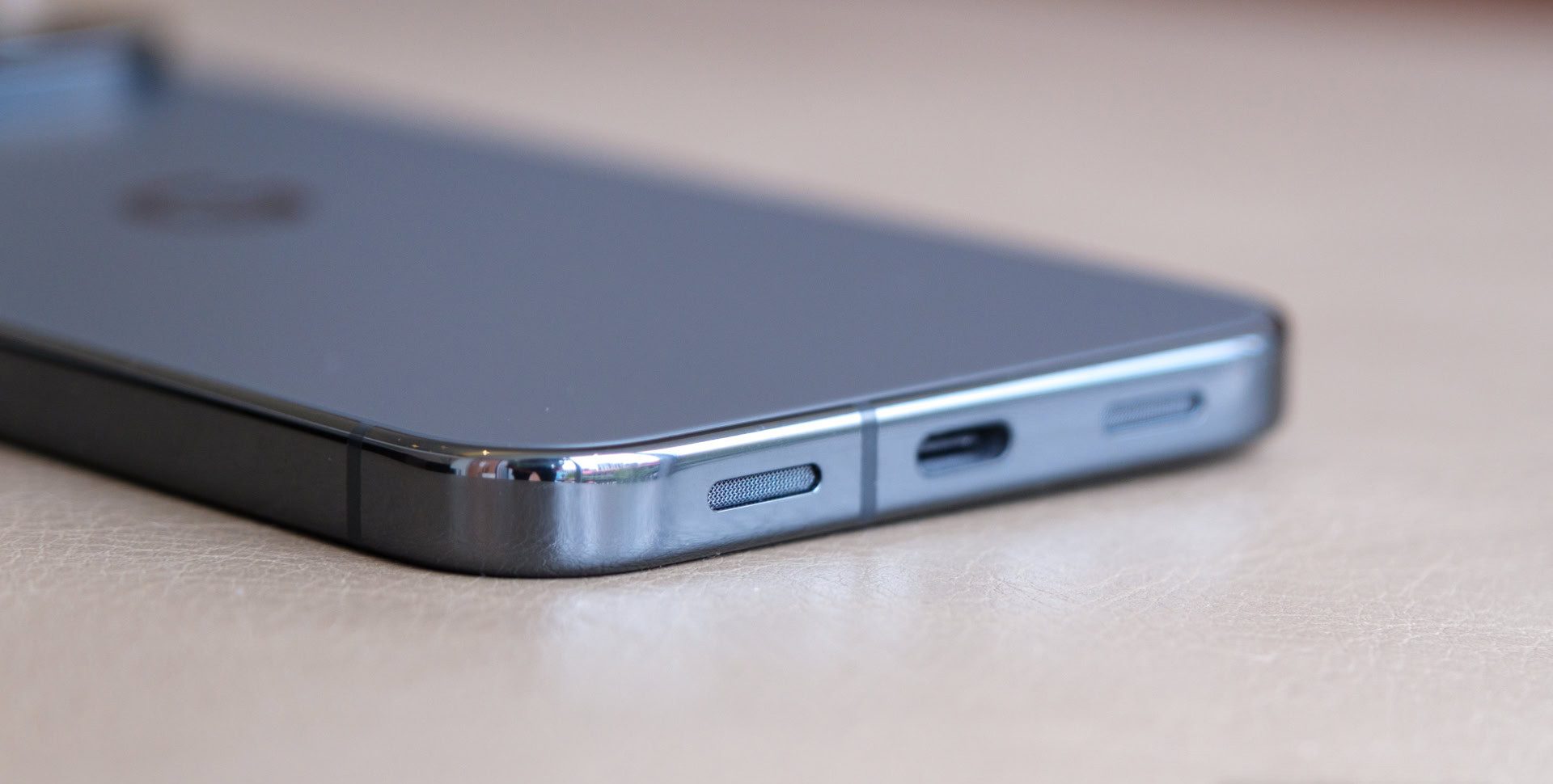 Смартфон Google Pixel пугает громкими хлопками | DGL.RU