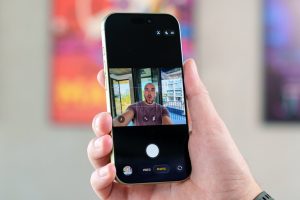 Смартфоны Huawei и Oppo копируют Apple: нас ждут странные квадратные селфи-камеры