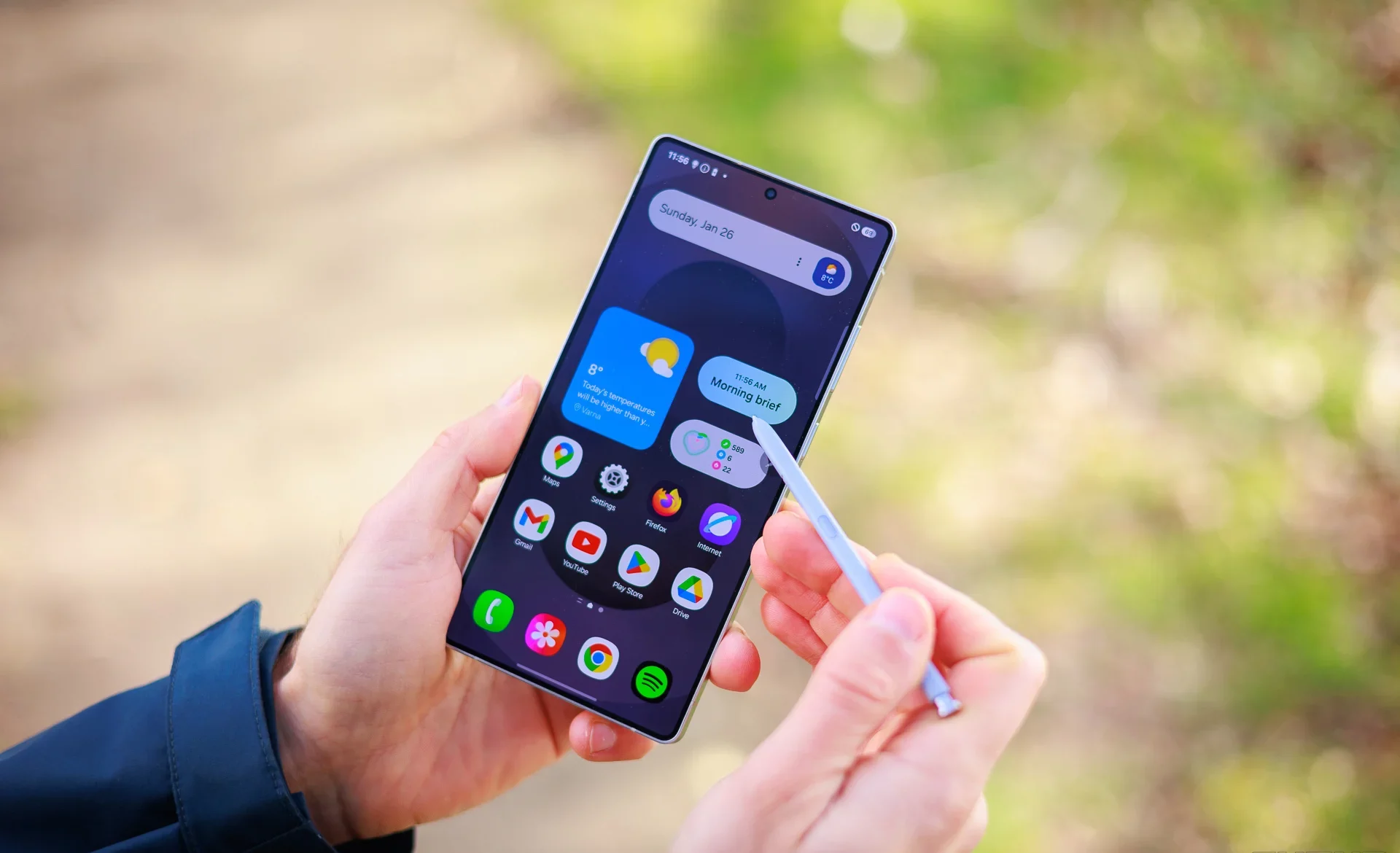 Смартфоны Google Pixel 10: скука или новые фишки | DGL.RU