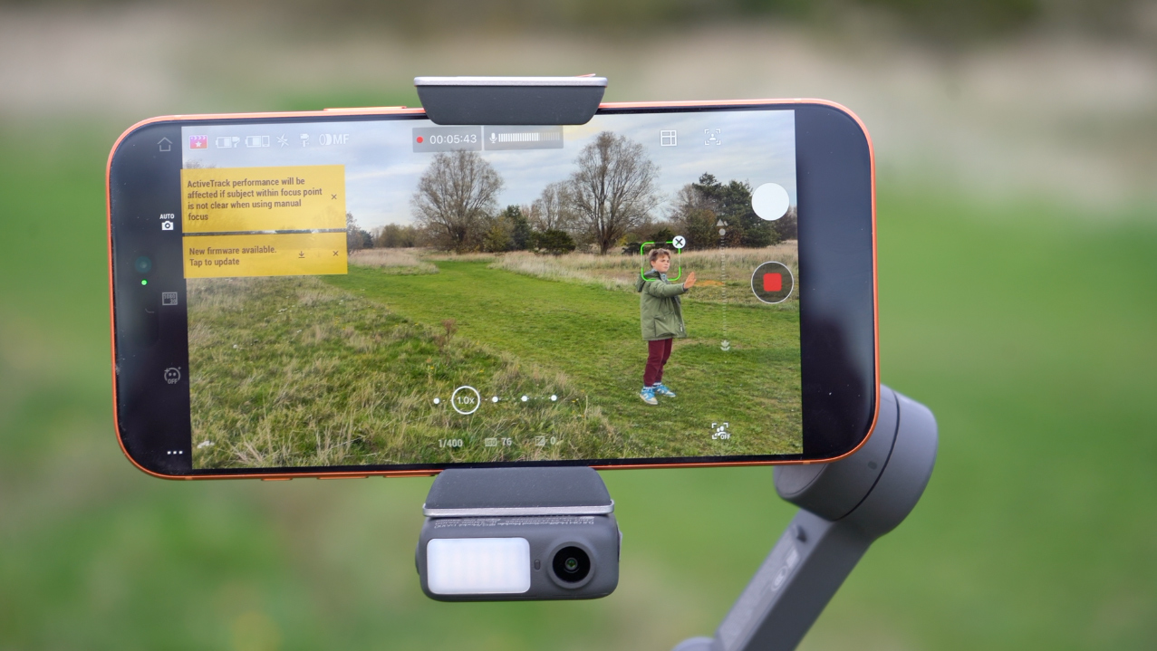 Обзор DJI Osmo Mobile 8: профессиональный стабилизатор, который не разоряет картинка Стабилизатор DJI Osmo Mobile 8 | DGL.RU