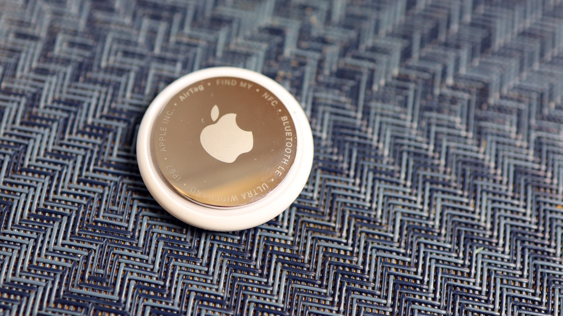 Трекер Apple AirTag 2026 стал громче | DGL.RU