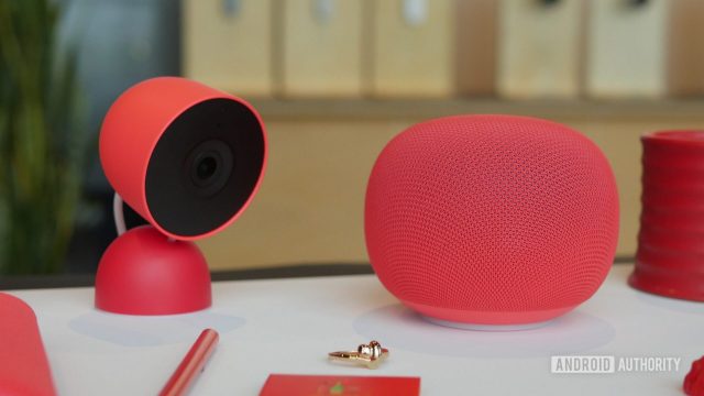 Умная колонка от OpenAI пугает наличием камеры зачем нейросети круглосуточно следить за вами Умная колонка OpenAI с камерой и микрофоном | DGL.RU