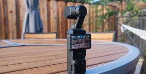 Vivo наступает на пятки DJI: компактная камера для влогов уже в пути