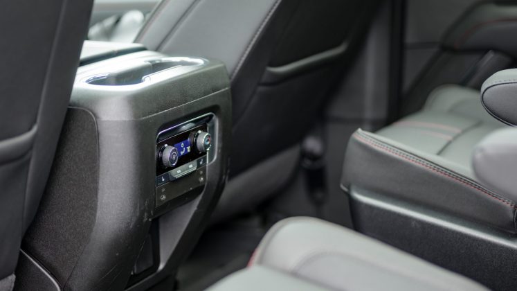 Внедорожник Chevrolet Tahoe 2026 | DGL.RU