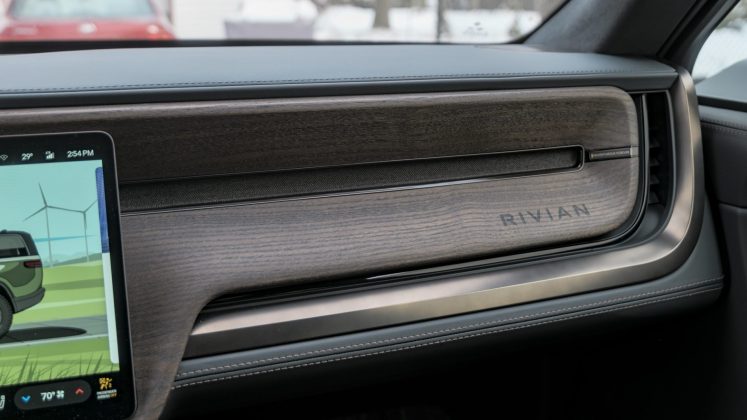 Внедорожник Rivian R1S 2026: неделя за рулем | DGL.RU