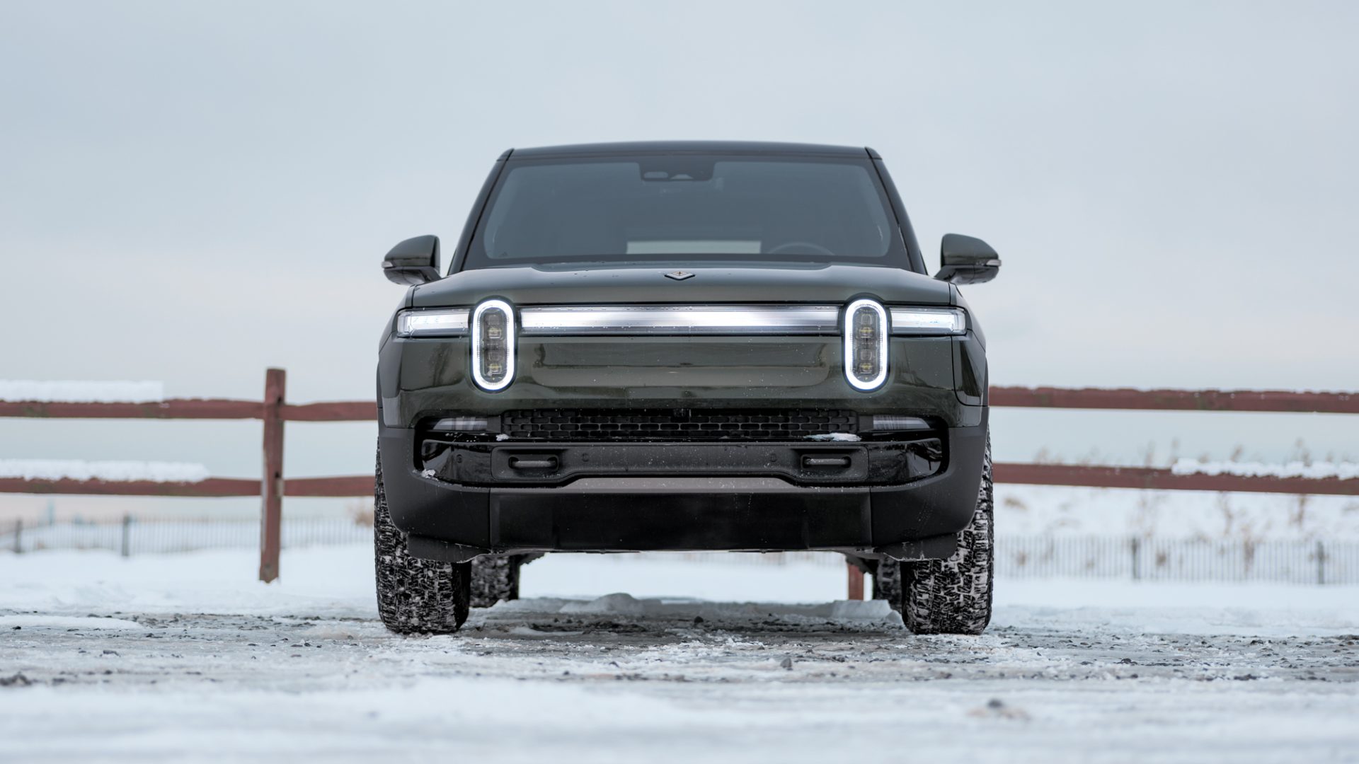 Внедорожник Rivian R1S 2026: неделя за рулем | DGL.RU