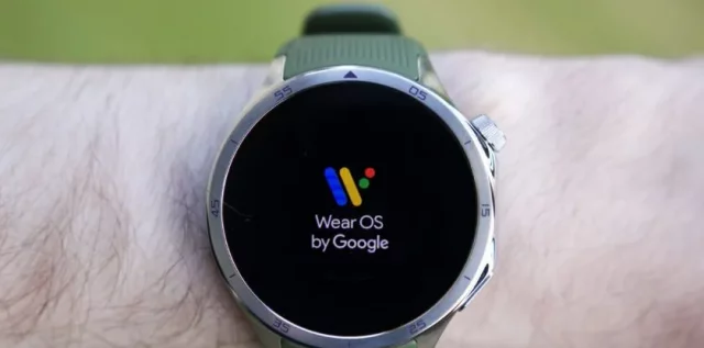 часы на Wear OS часы на Wear OS