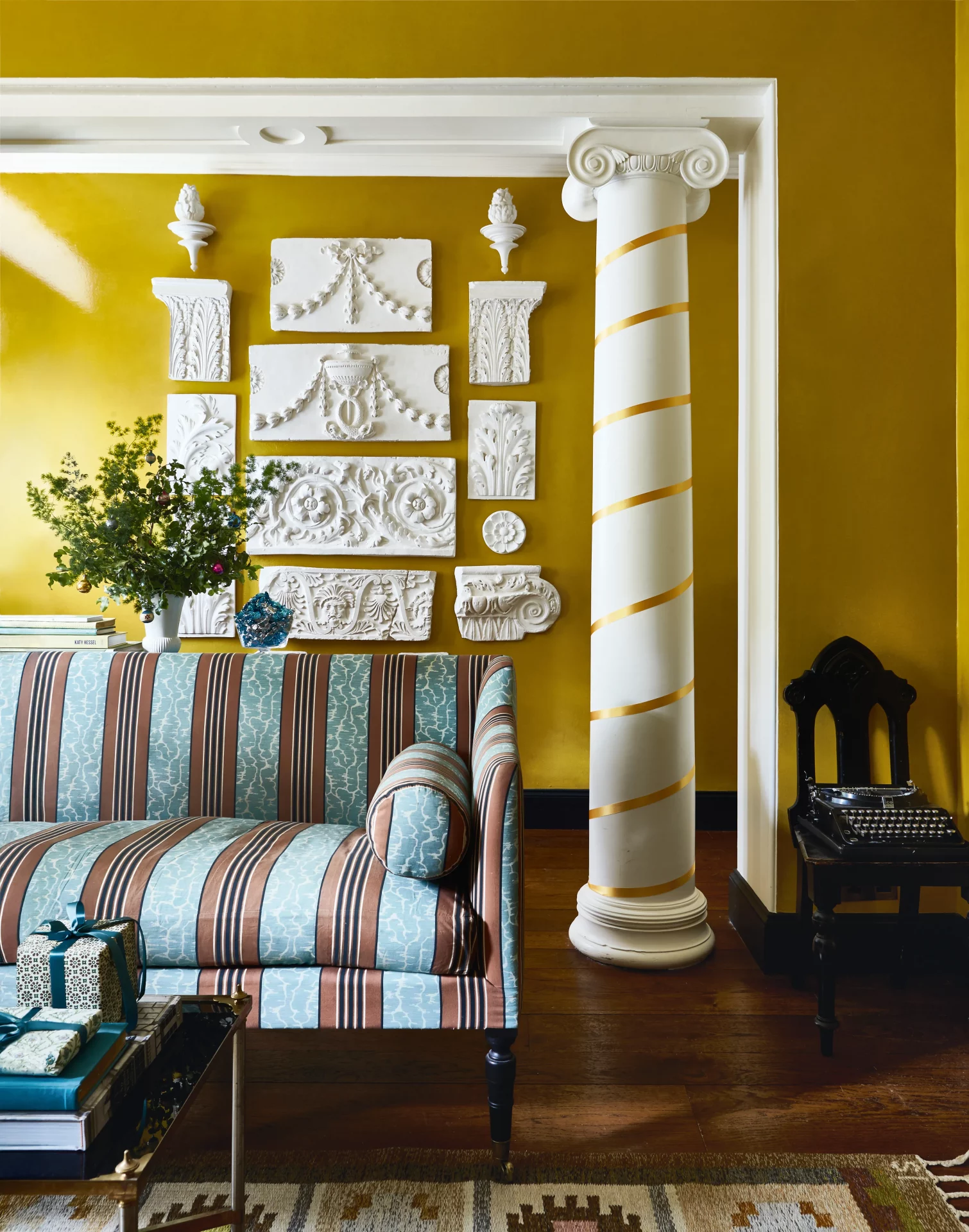 Желтый интерьер: идеи для дома и эффект солнца | DGL.RU