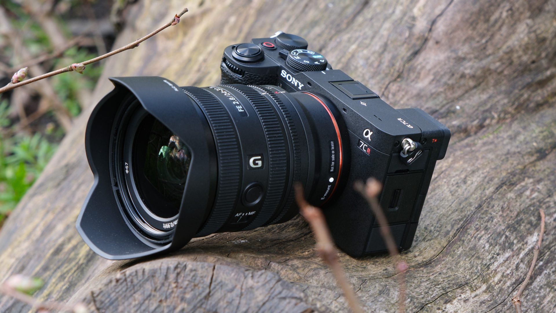 Обзор Sony A7CR — компактная камера с сенсором на 61 Мп картинка Sony A7CR