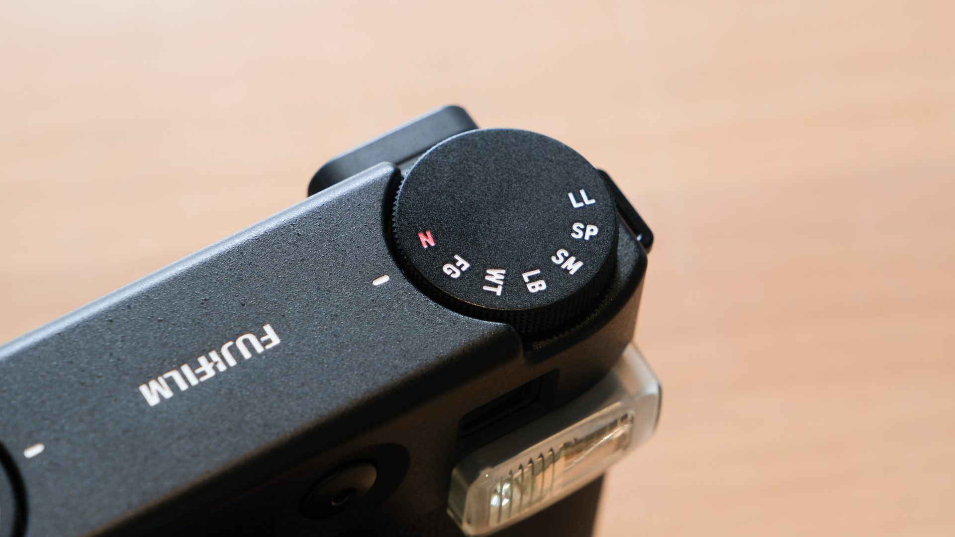 Обзор Fujifilm Instax Mini 99 — креативность в аналоге картинка Fujifilm Instax Mini 99