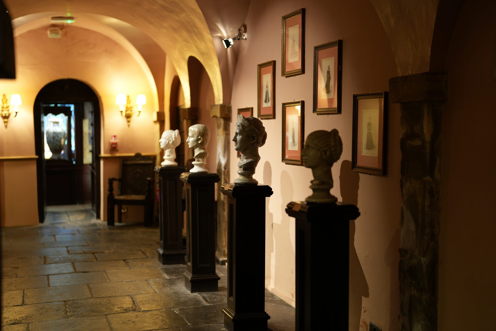 Обзор Sony A7CR — компактная камера с сенсором на 61 Мп картинка Sony A7CR