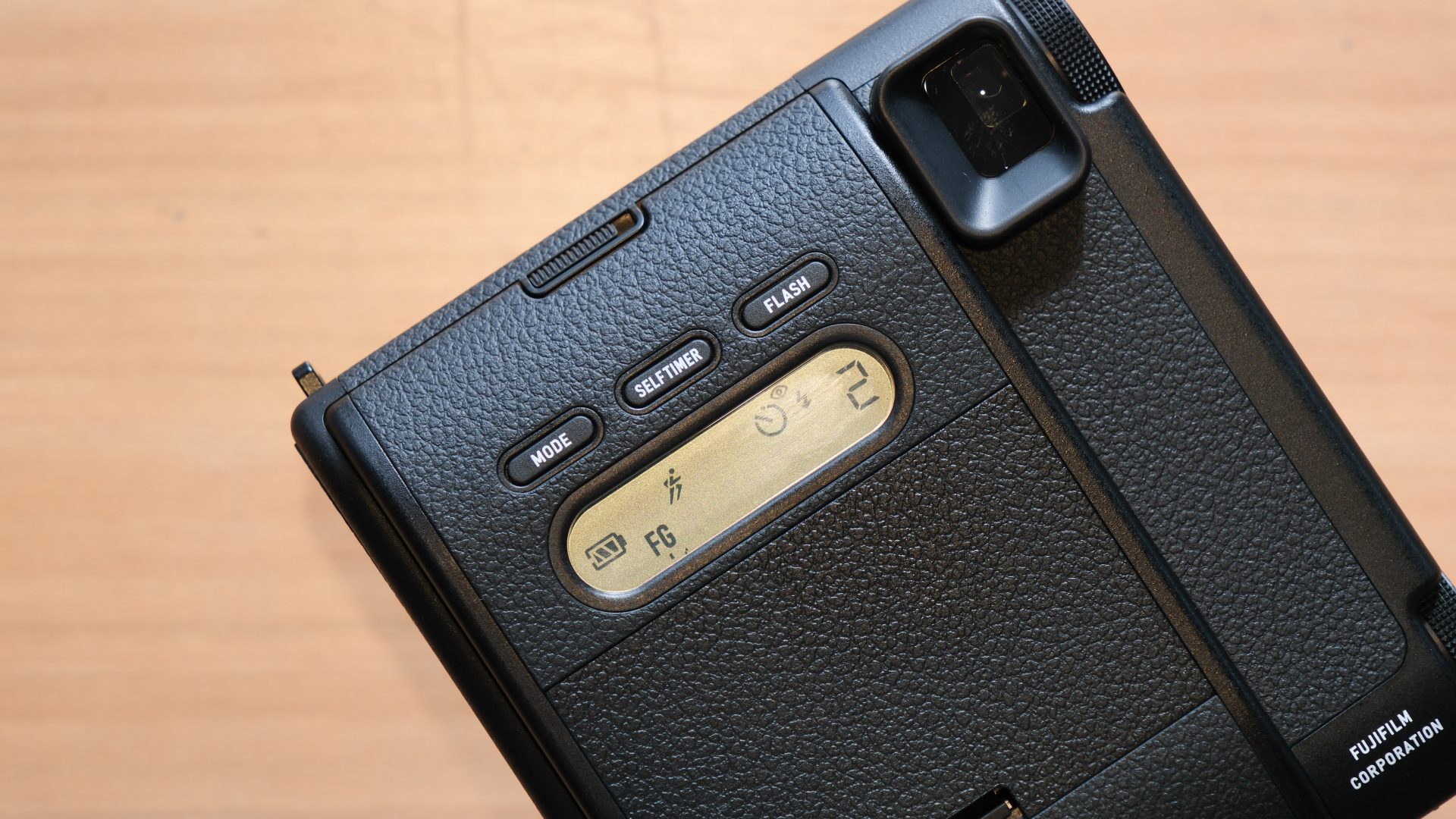 Обзор Fujifilm Instax Mini 99 — креативность в аналоге картинка Fujifilm Instax Mini 99