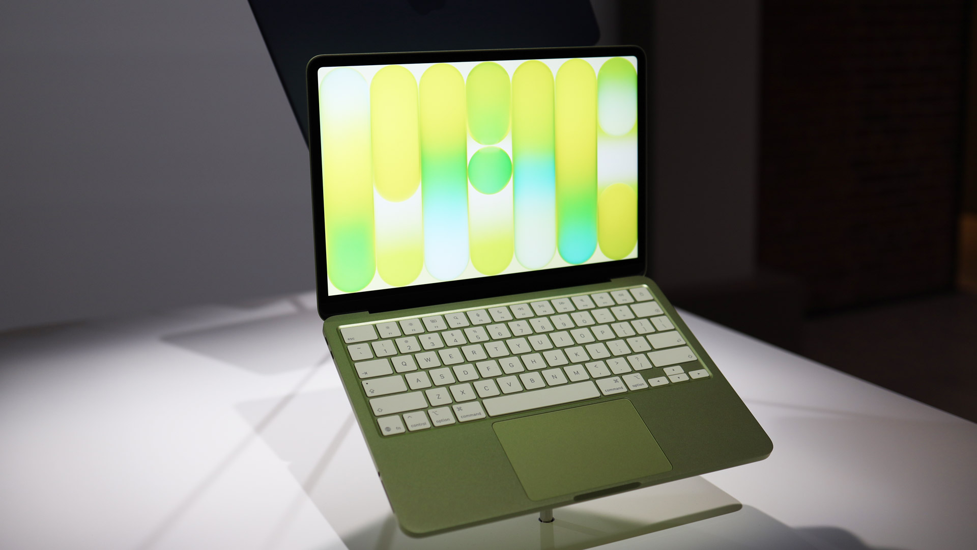 Ноутбук Apple MacBook Neo и 5 новинок марта | DGL.RU