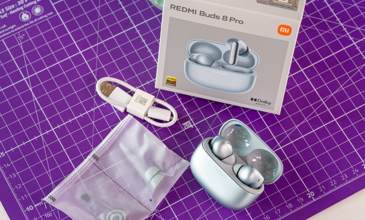 Распаковка Redmi Buds 8 Pro: первый взгляд картинка Redmi Buds 8 Pro