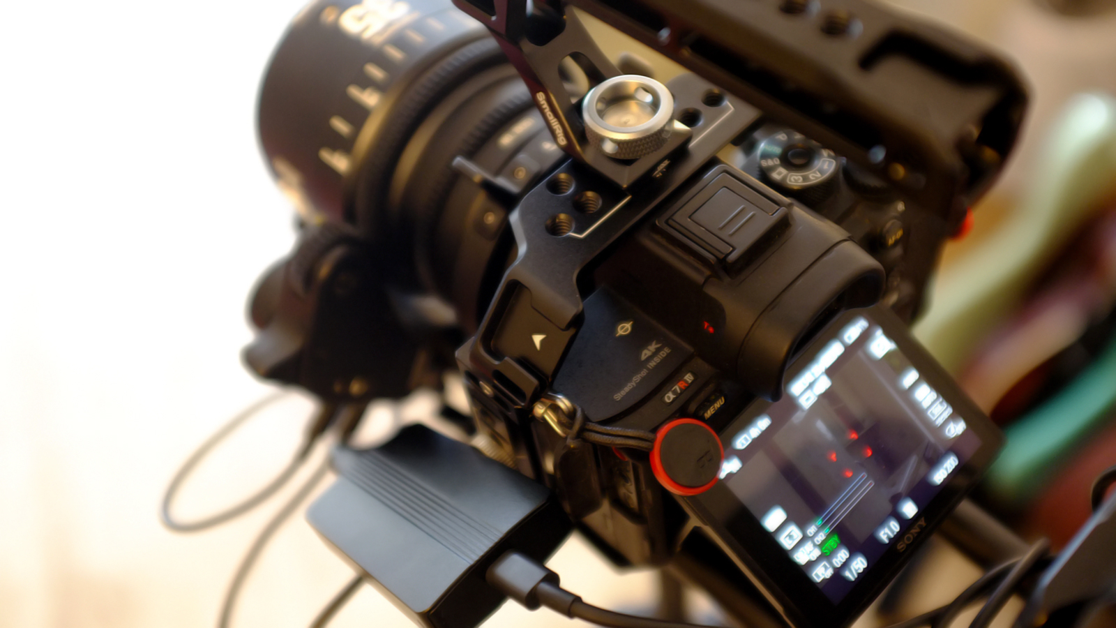 Обзор Viltrox NexusFocus F1 — полностью изменил рабочий процесс картинка Адаптер Viltrox NexusFocus F1: автофокус для PL | DGL.RU